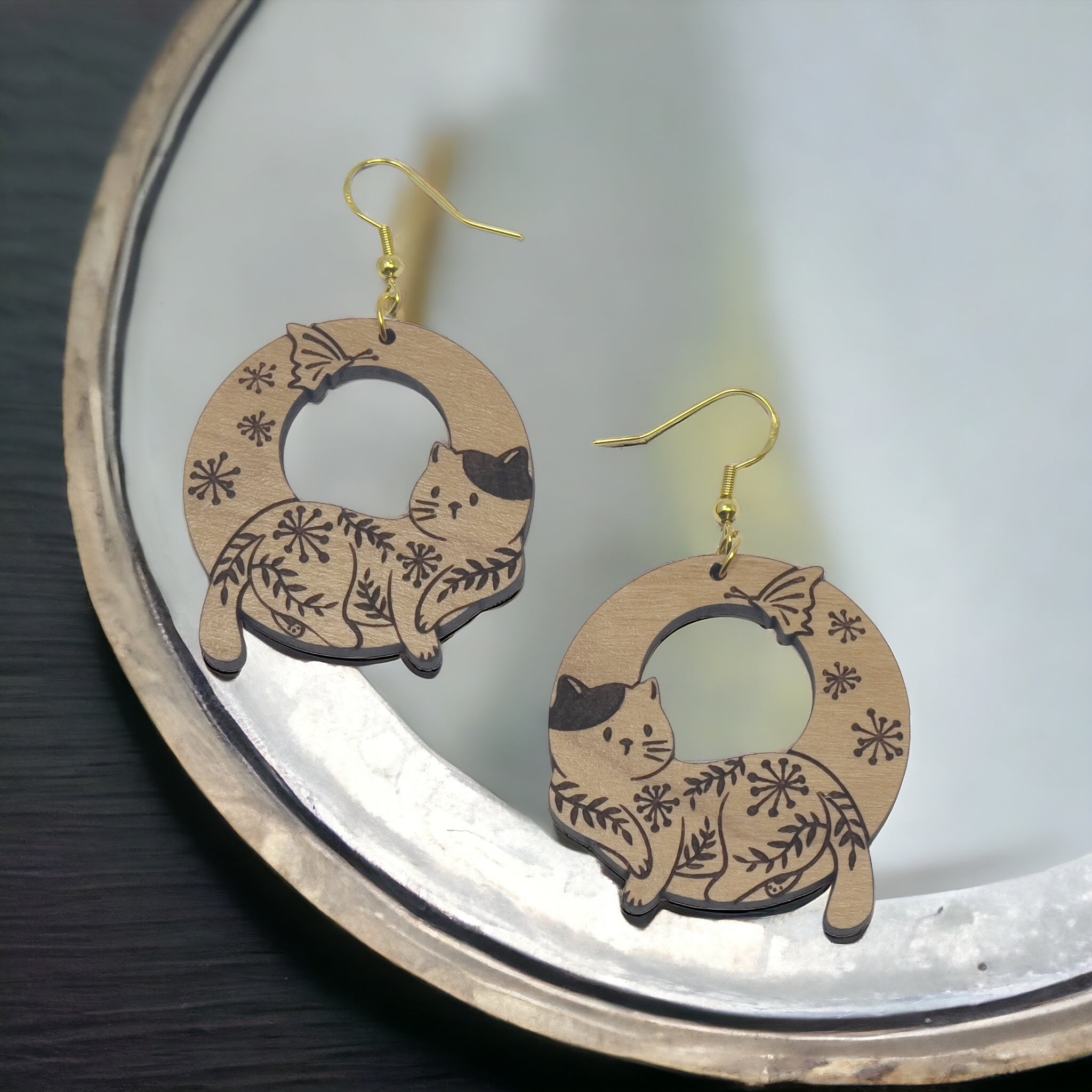 1CB77E26-75C0-44A7-8D41-D4A68BF40E0E Floral Cat Circle Wood Earrings – Whimsical Nature-Inspired Feline Jewelry - Image 7