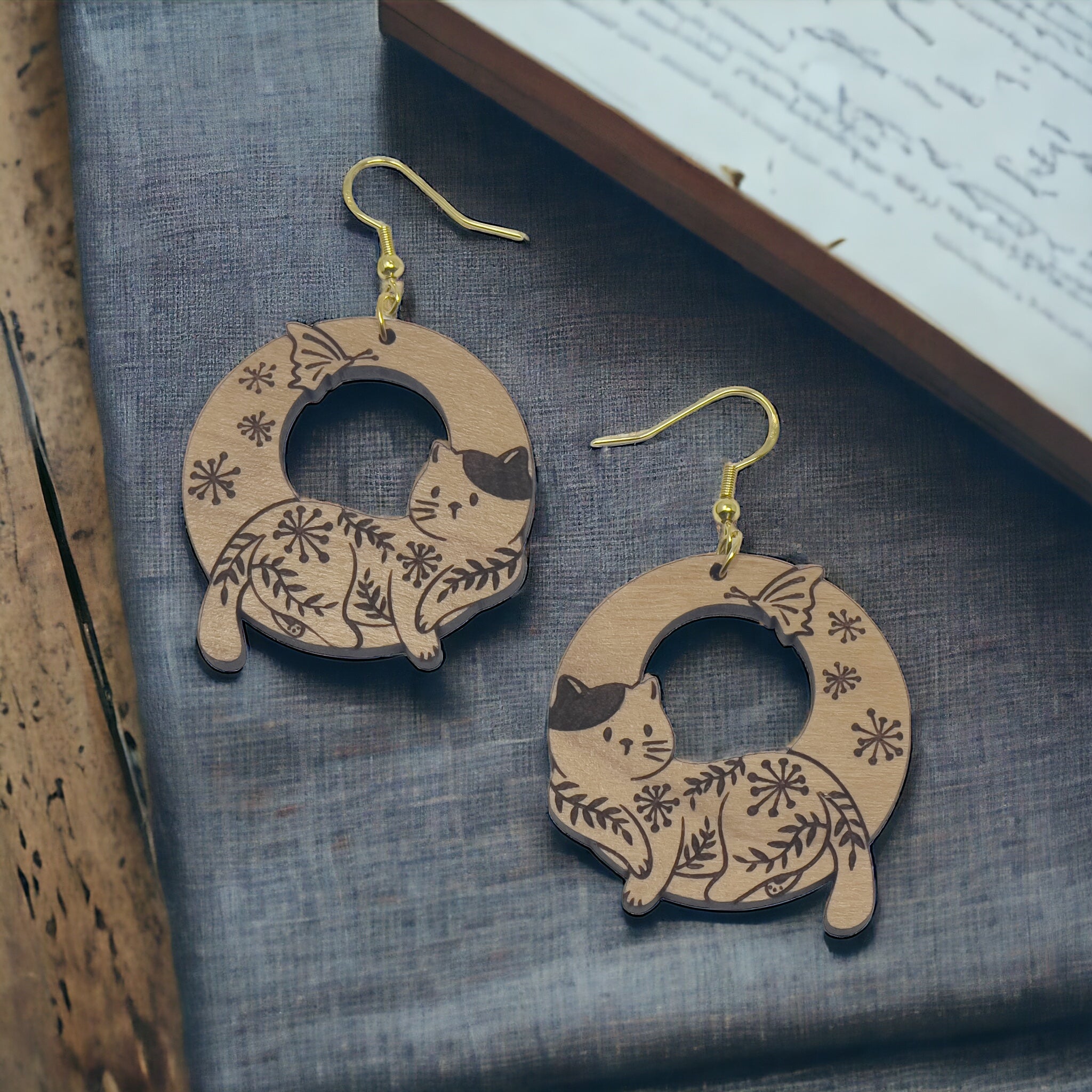 C7A098EF-48E2-4DDD-B259-A01BA969332A Floral Cat Circle Wood Earrings – Whimsical Nature-Inspired Feline Jewelry - Image 4