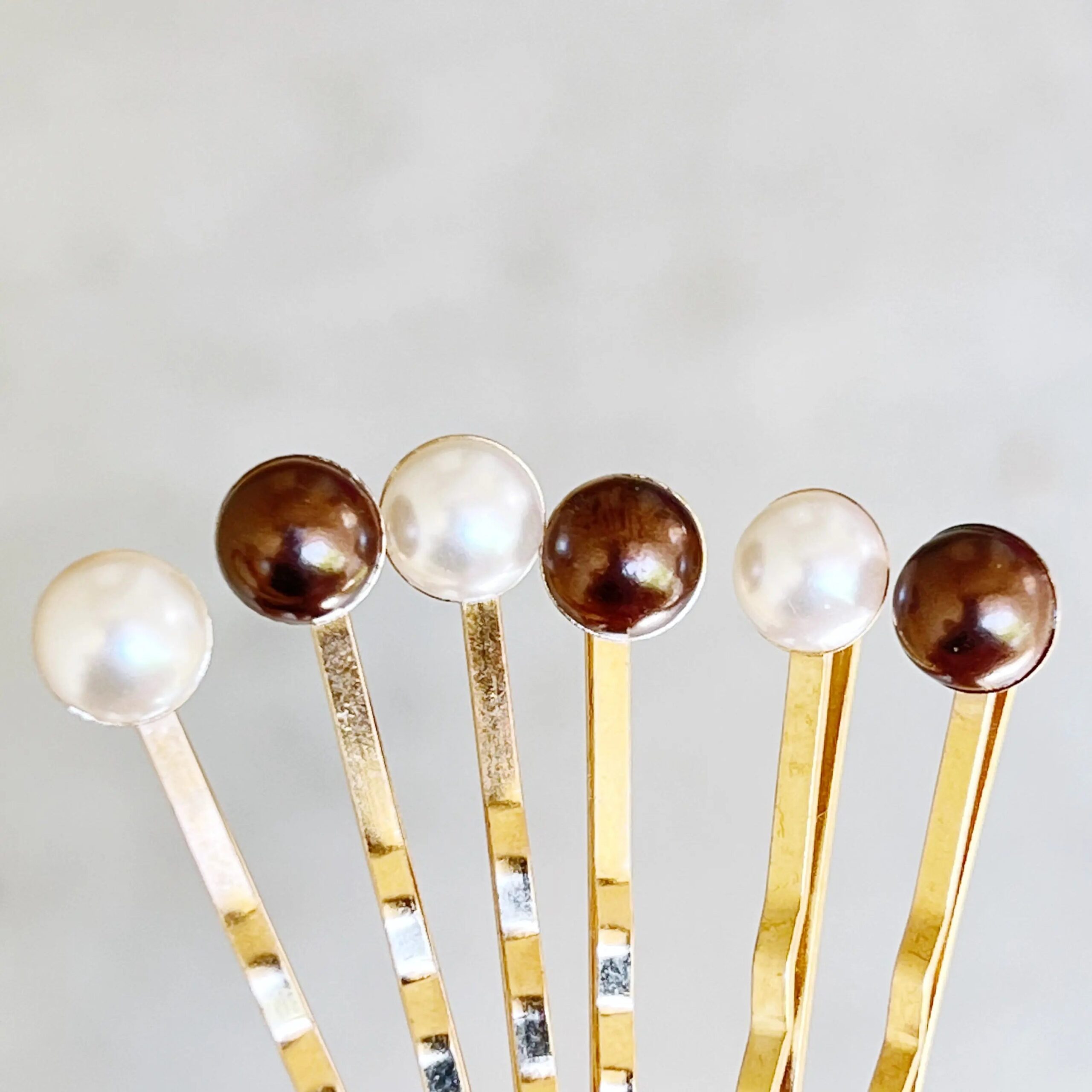 image_4a04721d-25ba-443e-bb3e-a30ca54ce2ba Pearl Bridal Hair Pins Set – Brown & Ivory Romantic Wedding Bobby Pins - Image 5